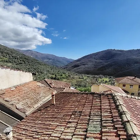 La Casa Colorata Con Vista Apartment *